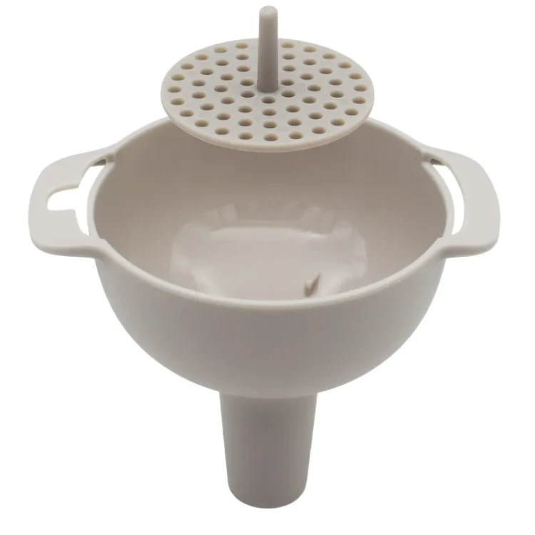 lejek-plast-z-sitkiem-12cm-tr1302 (5).jpg